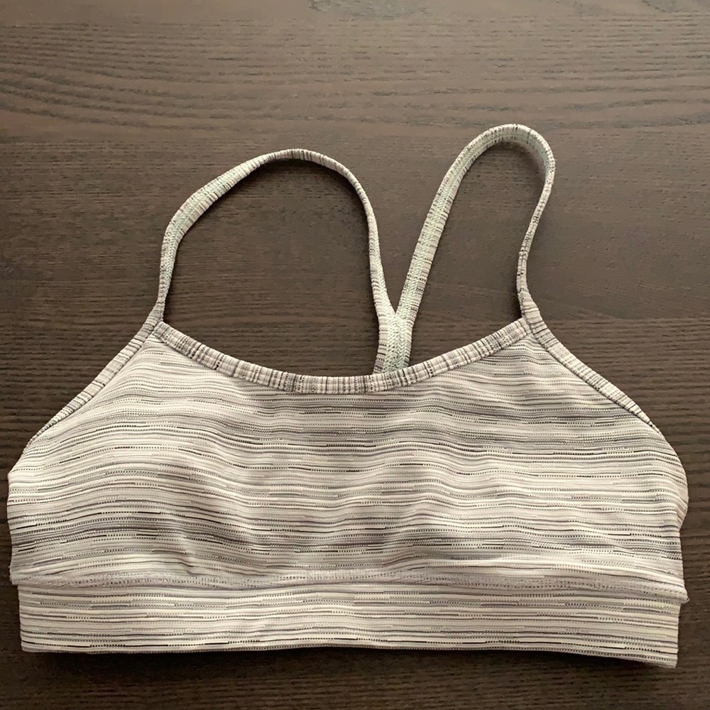 Lululemon power y sports bra